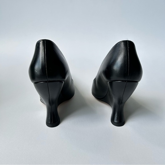 Bottega Veneta Punta Gloss Leather Black Wedge Pumps size 38.5 - Picture 6 of 6